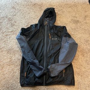 Medium wind breaker